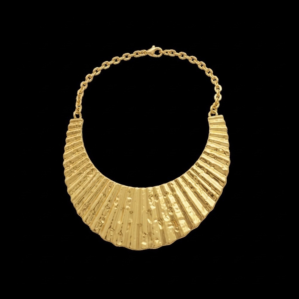 Forever 21 Gold Textured Statement Collar Necklace NWT